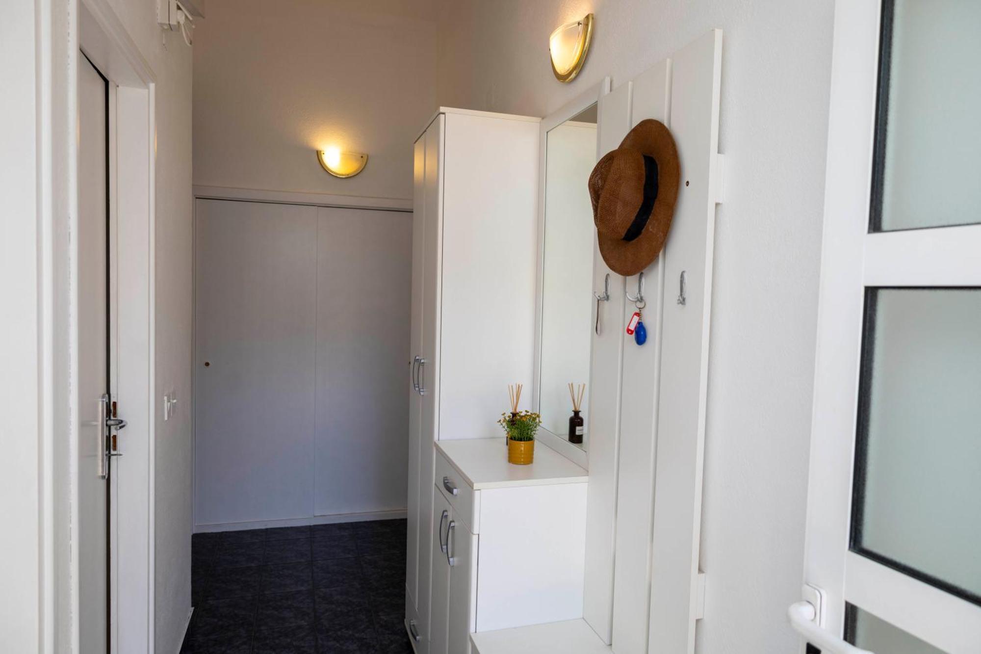 Apartments Jaksic - Zile Supetar Extérieur photo