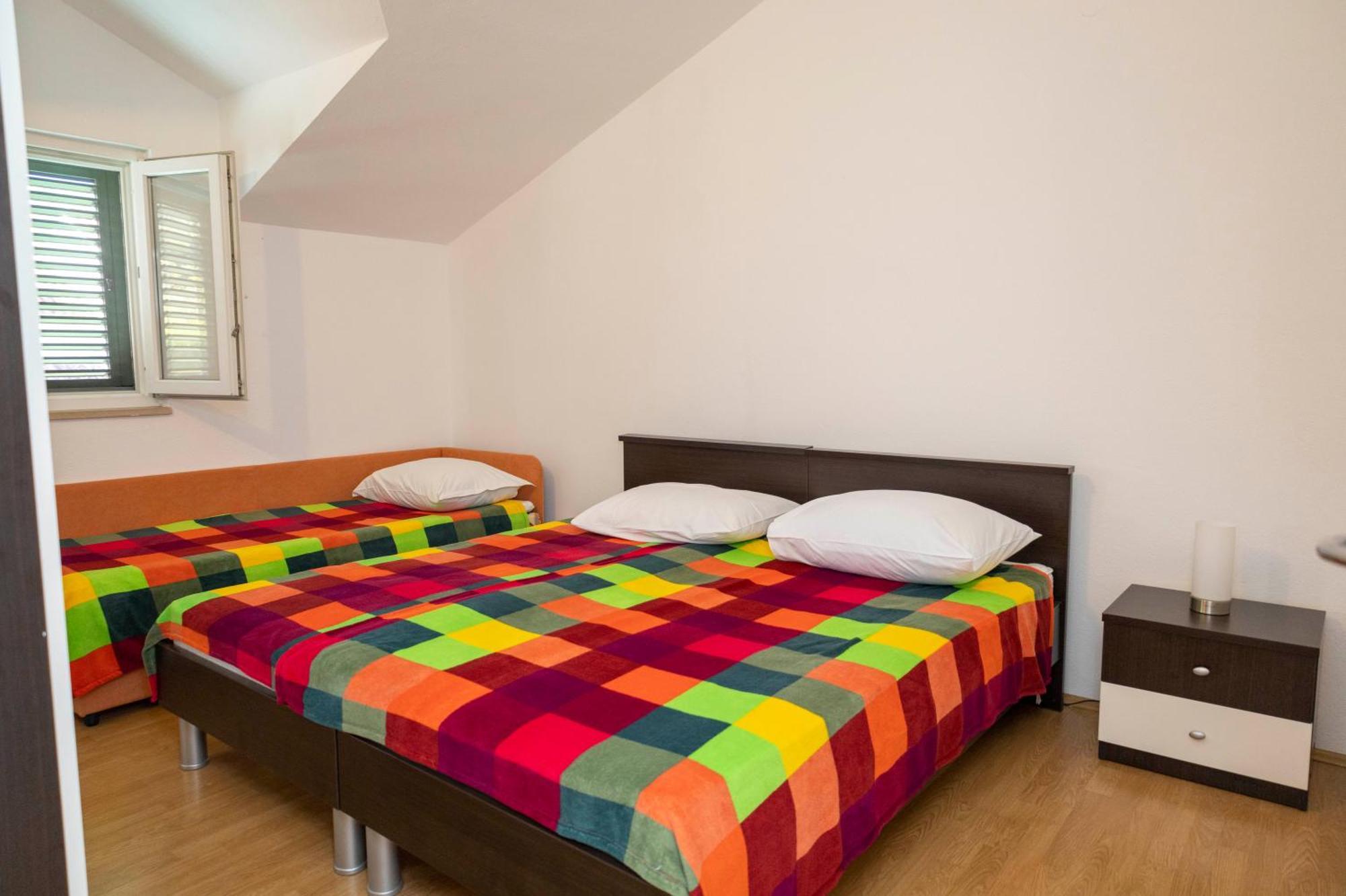 Apartments Jaksic - Zile Supetar Extérieur photo