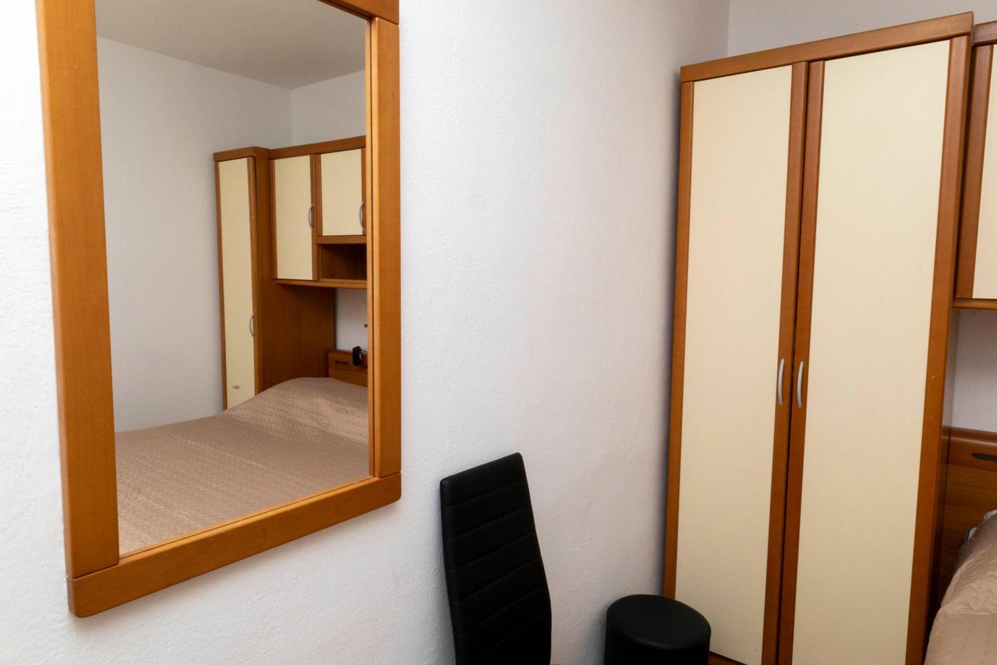 Apartments Jaksic - Zile Supetar Extérieur photo