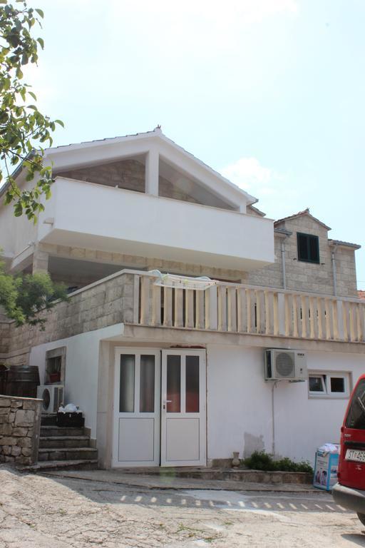 Apartments Jaksic - Zile Supetar Extérieur photo