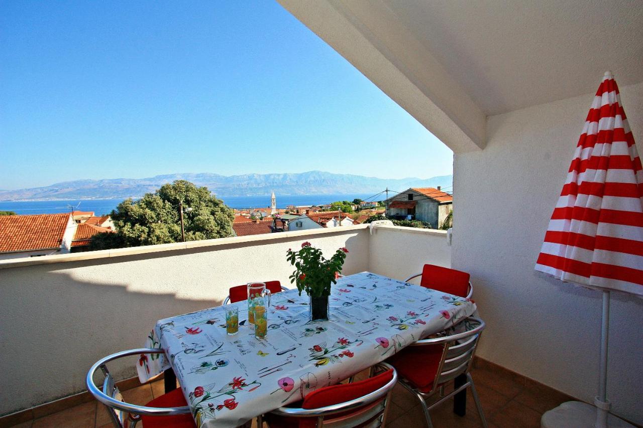 Apartments Jaksic - Zile Supetar Extérieur photo