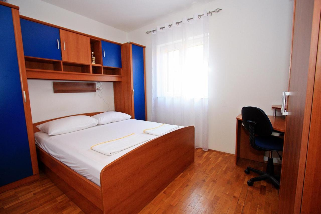 Apartments Jaksic - Zile Supetar Extérieur photo