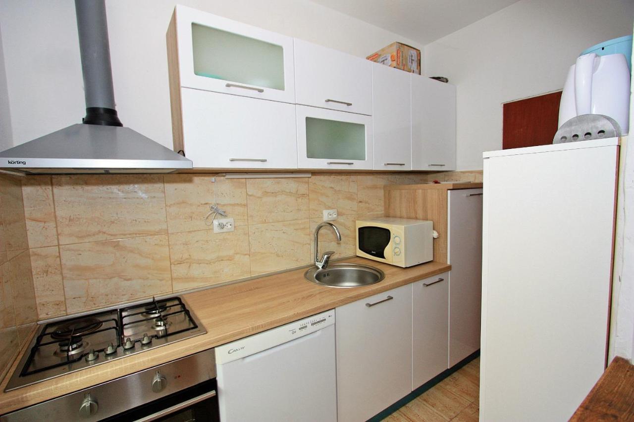 Apartments Jaksic - Zile Supetar Extérieur photo