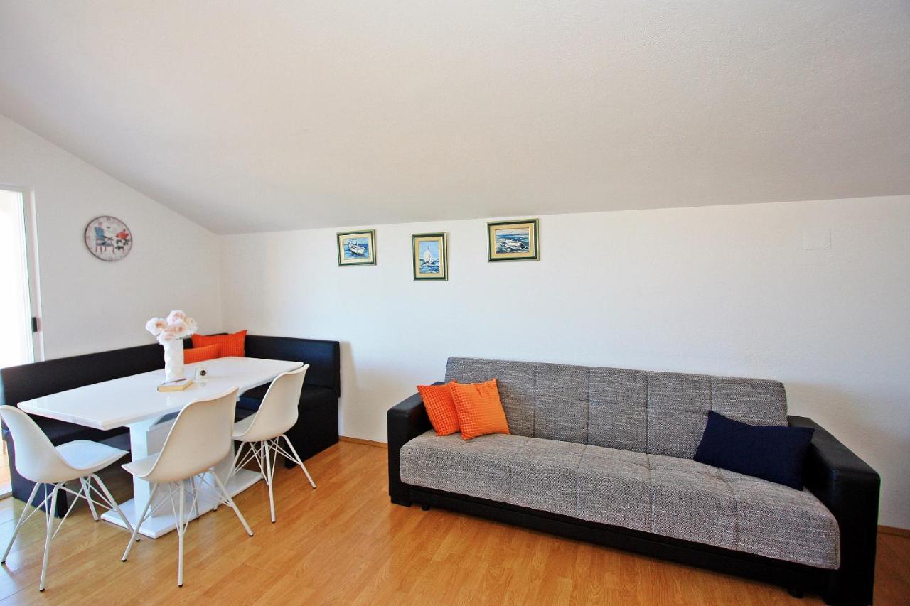 Apartments Jaksic - Zile Supetar Extérieur photo